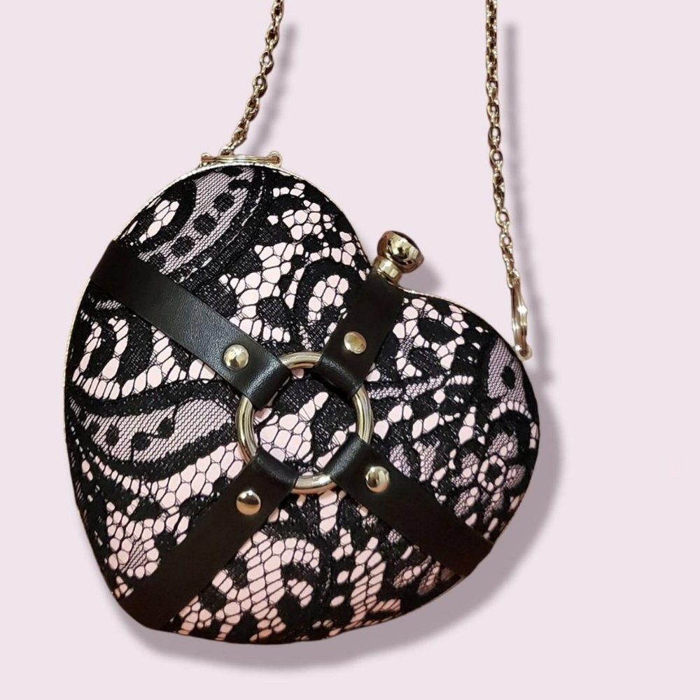 O-Ring Black Lace Pink Heart Shaped Clutch